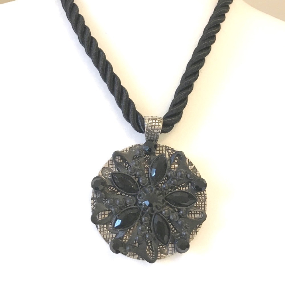 Chico's Statement Pendant Satin Rope‎ Necklace Black
